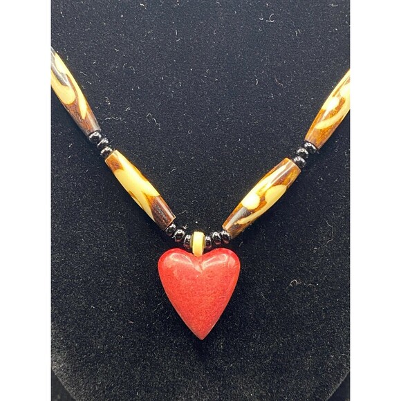 Unbranded Jewelry - Bead Multicolor Necklace with Carved Red Heart